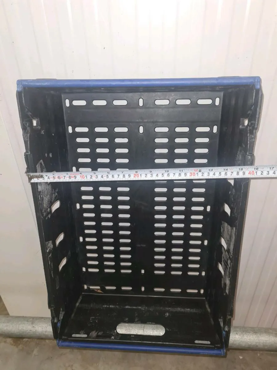 Platic stackable storage trays - Image 2