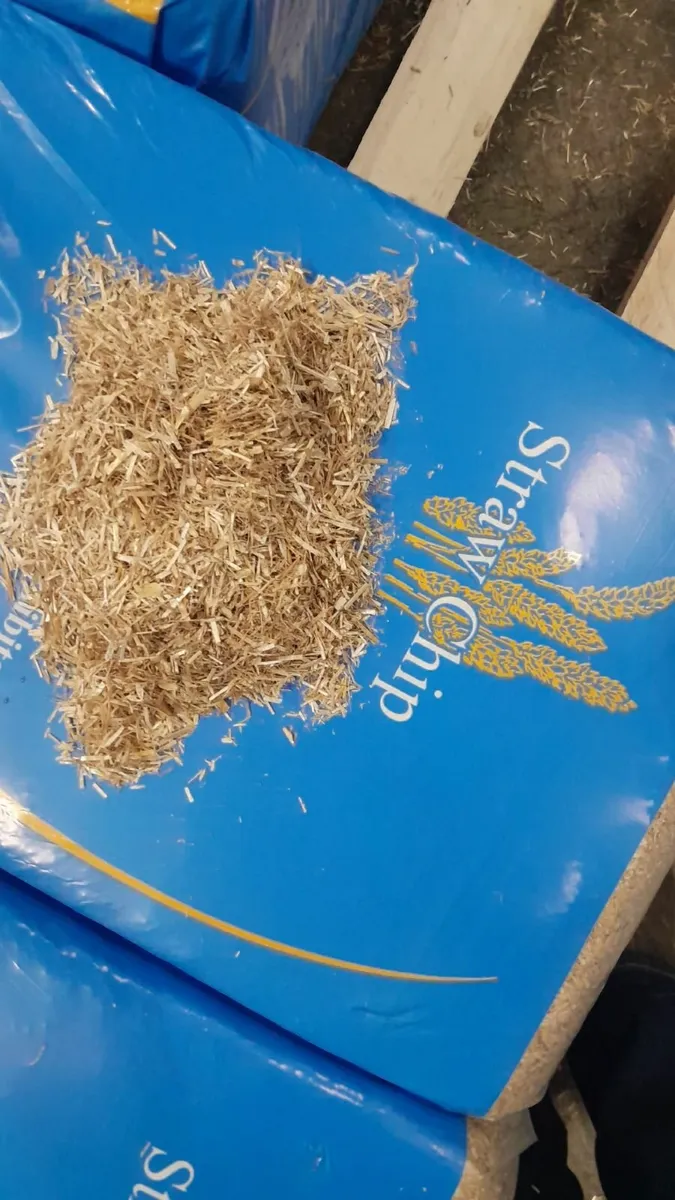 Straw -Straw -Single Pallet Nationwide Delivery - Image 3