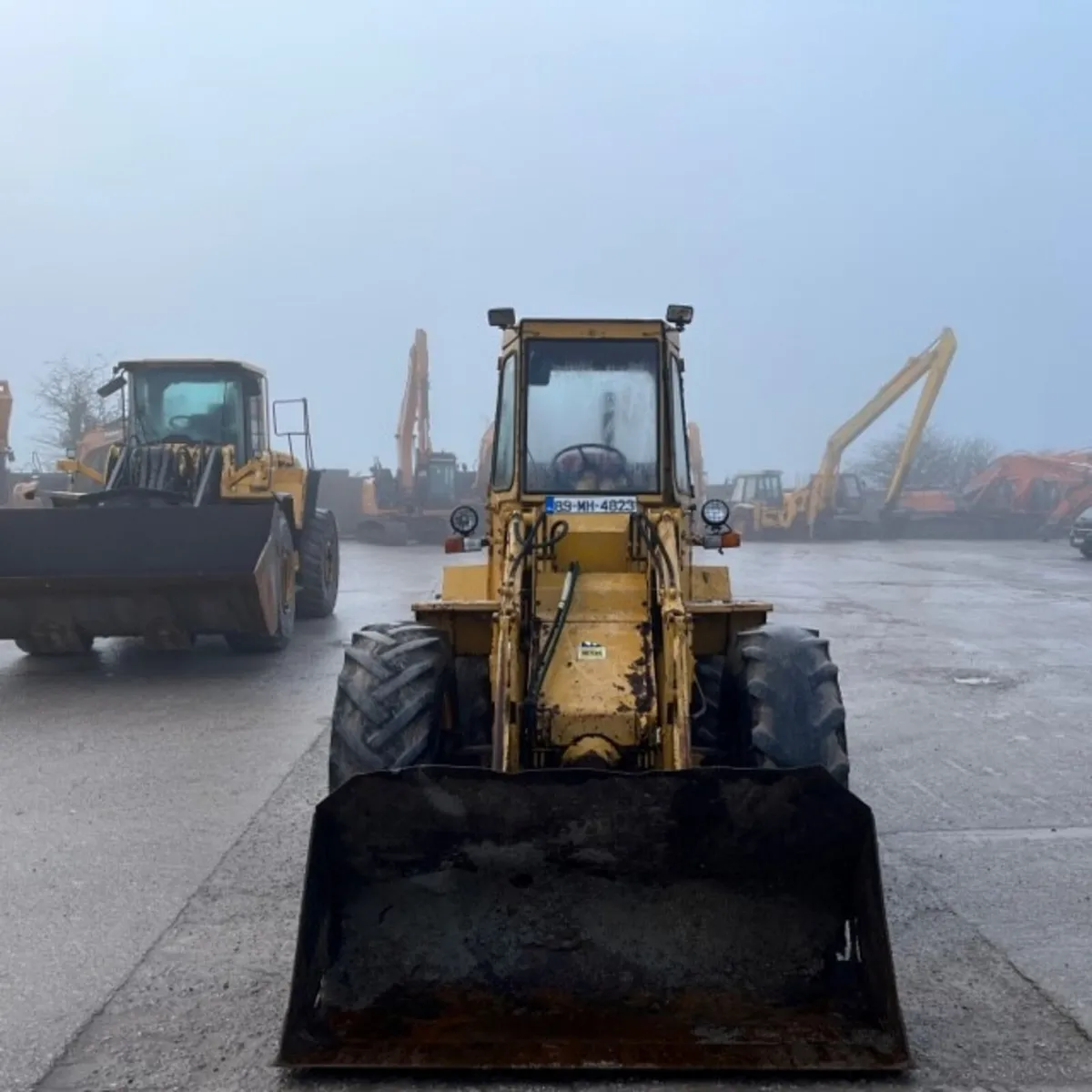 CAT 910 LOADER - Image 4