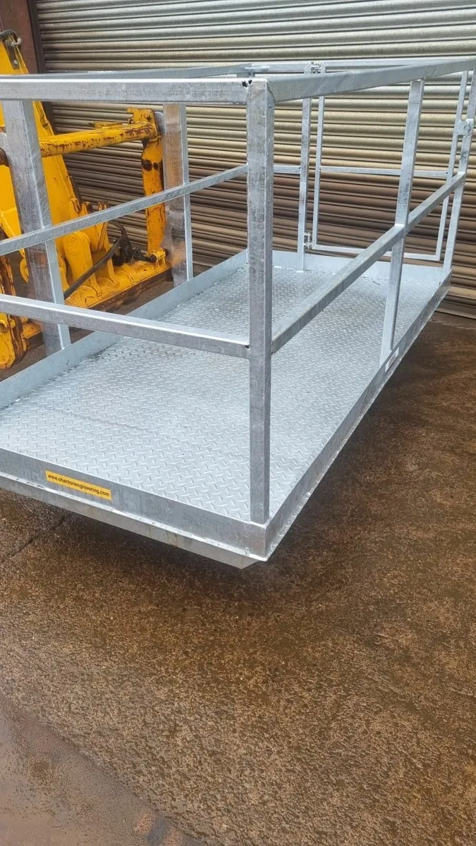 8ft x 4ft Manlift Basket/ Safety Cage - Image 2