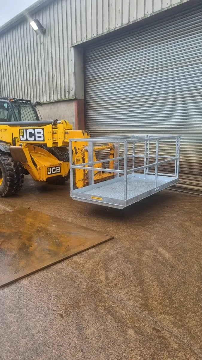 8ft x 4ft Manlift Basket/ Safety Cage - Image 1