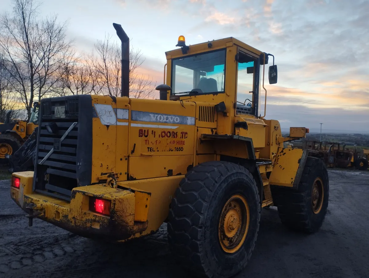 Volvo L90C Loading Shovel - Image 3