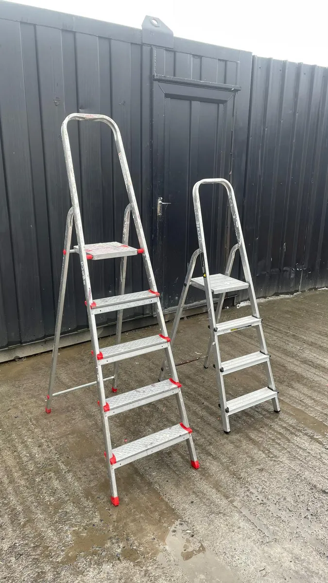 Aluminium step ladders - Image 1