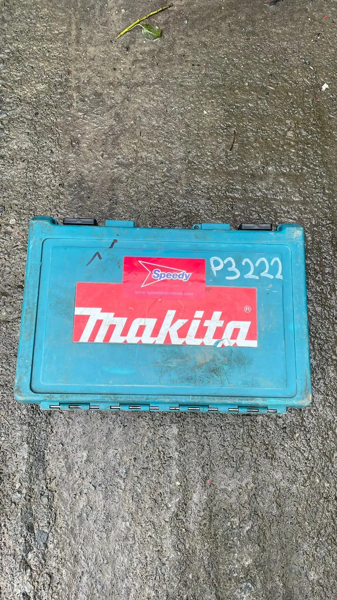 Makita 8406 Drill - Image 4
