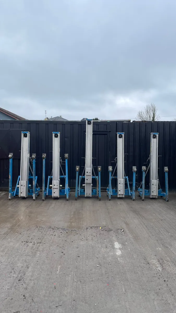 Genie Sla10 Material Lift - Image 1