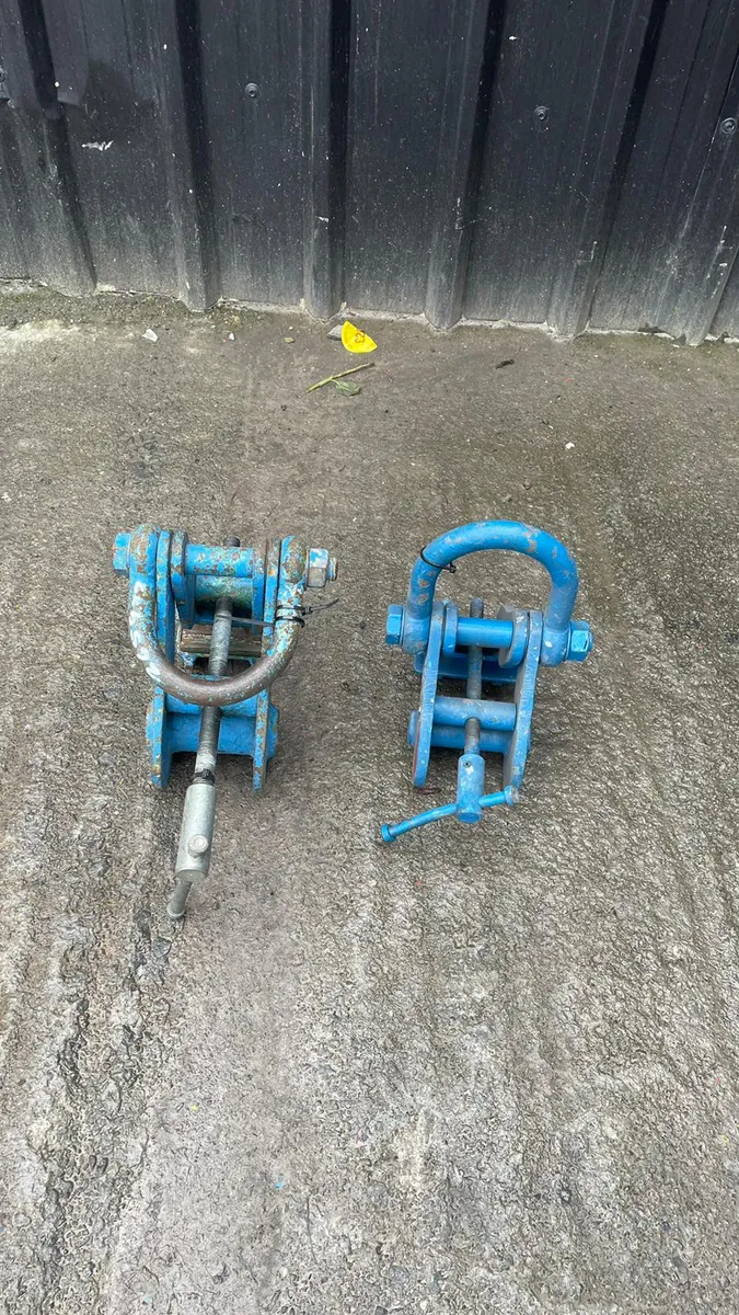Choice of 2 Beam Clamps - Image 3
