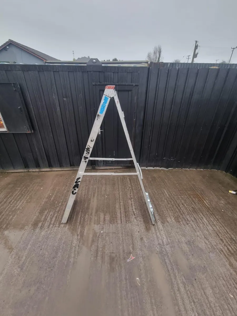 Large selection of Aluminium Ladders - Image 4