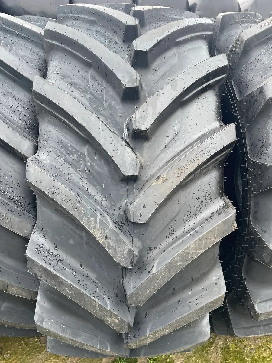 AGRI SLURRY LOADER TRACTOR DUMPER Aircraft TYRES - Image 1