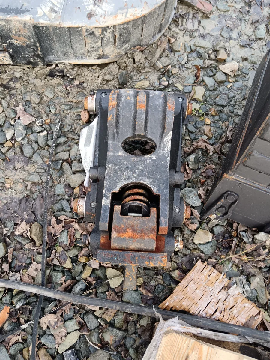 JCB 3cx hitch new - Image 3