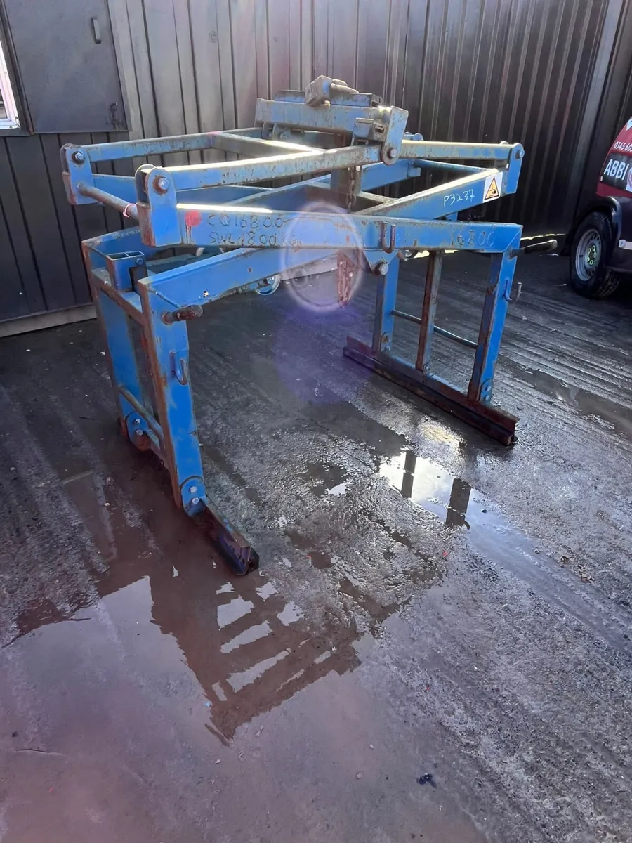 Probst Block Grab - Image 1