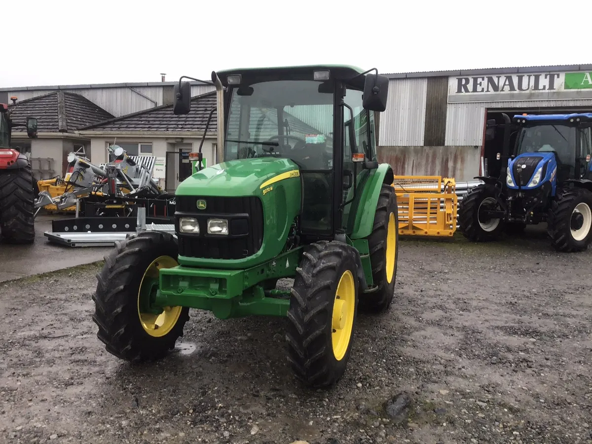 John Deere 5070M - Image 1