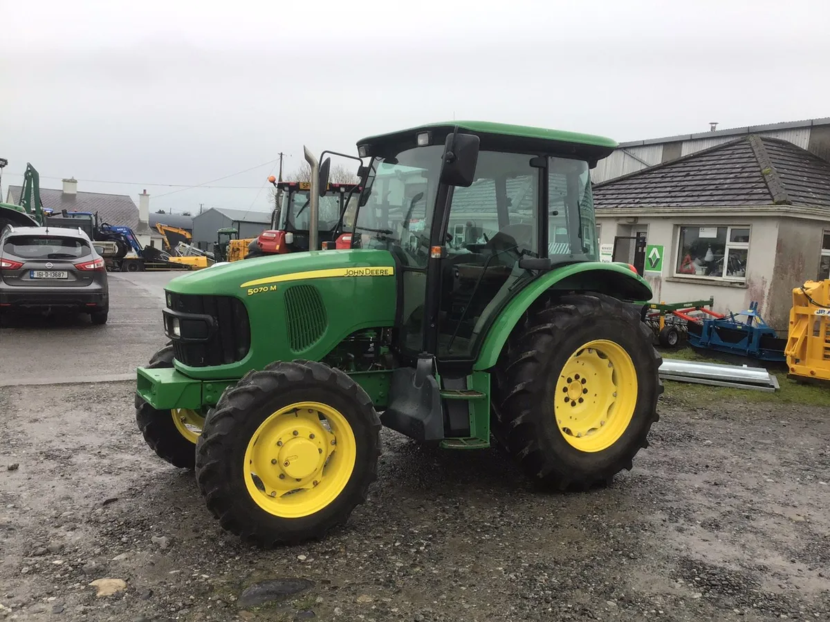 John Deere 5070M - Image 2