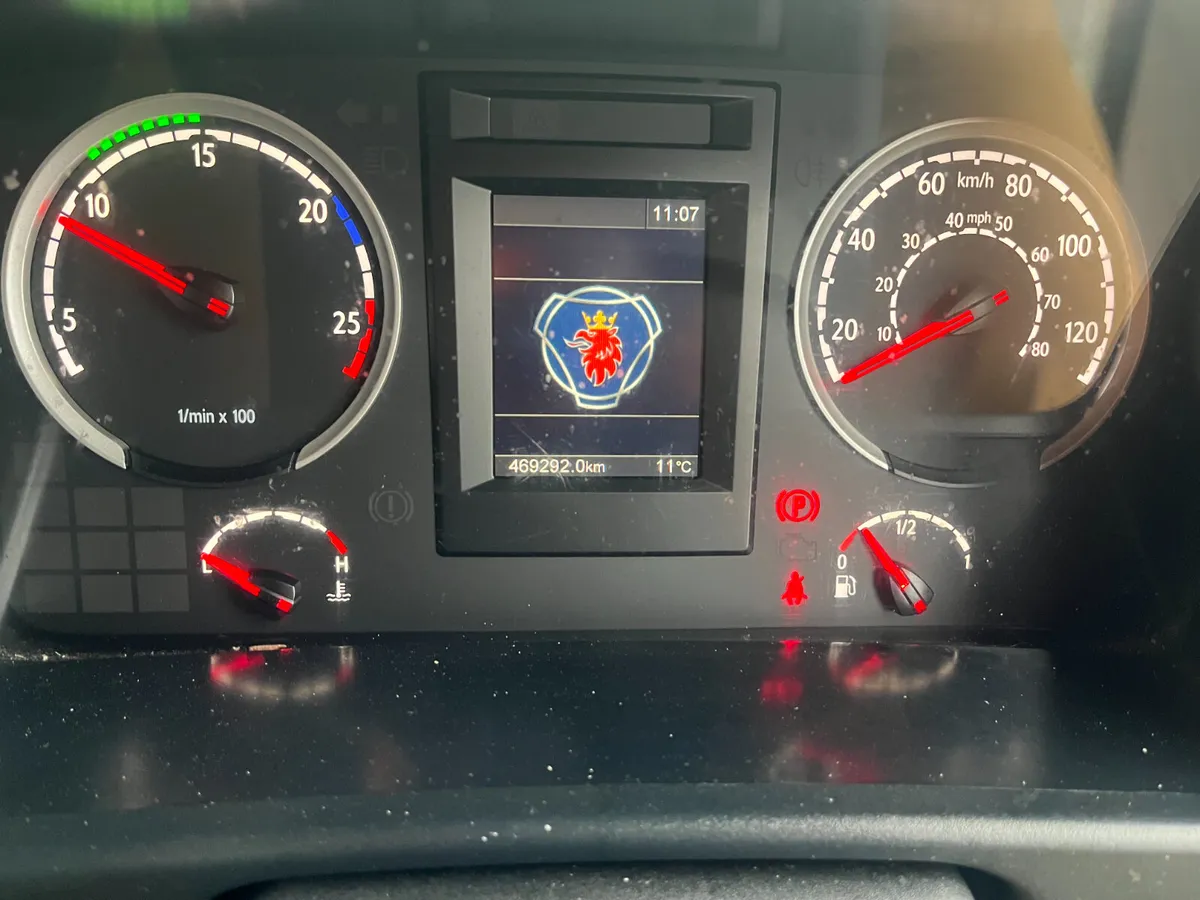 Scania G250 Curtain Side Tail Lift 181KE5960 - Image 2