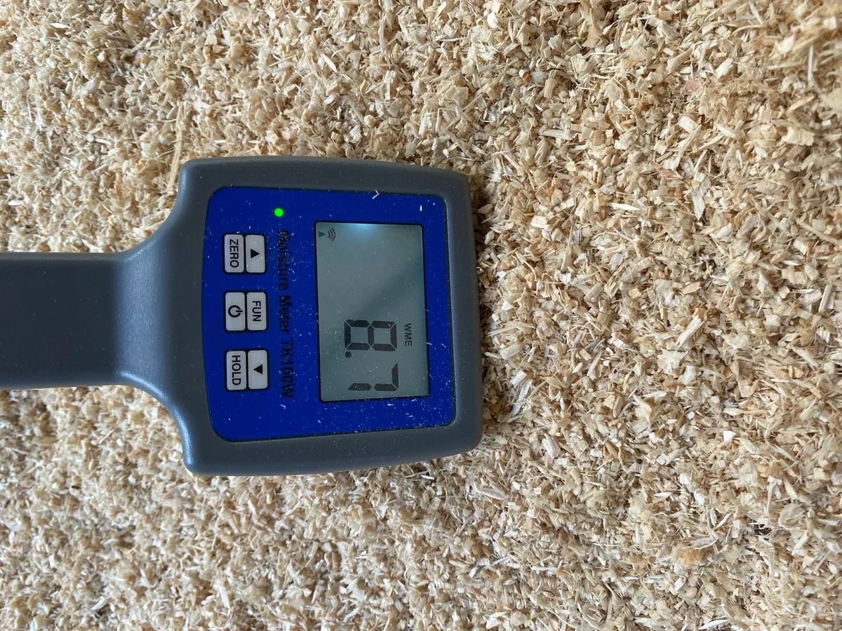 Bulk walking floor loads of sawdust and wood chip - Image 4