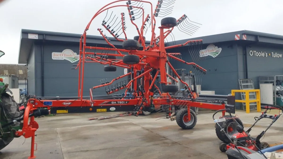 YR 2019 Kuhn GA 7501 + Twin Rotor Rake - Image 1