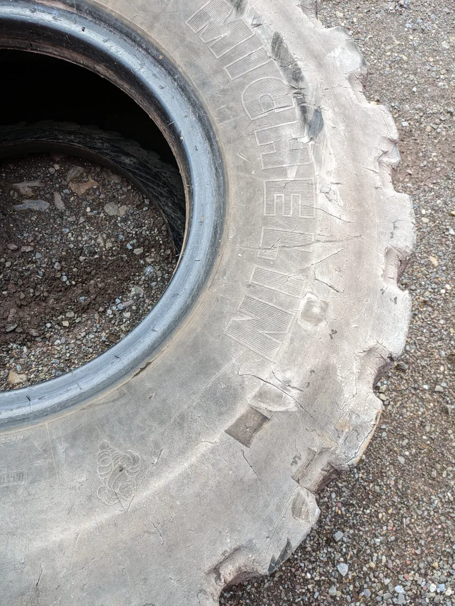 Volvo L60 JCB  tyres 20.5 R25  Heavy duty Michelin - Image 3
