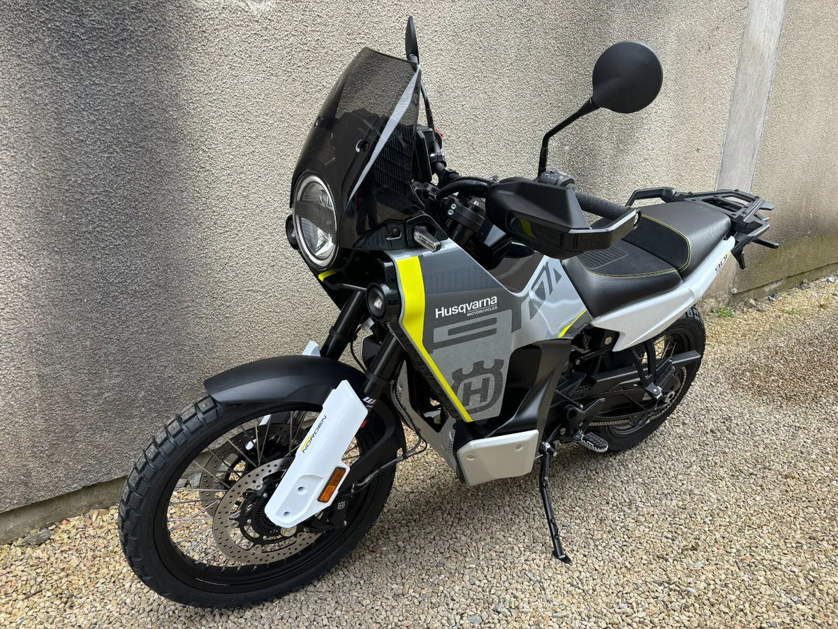 Husqvarna Norden 901 - New Unregistered - Image 4