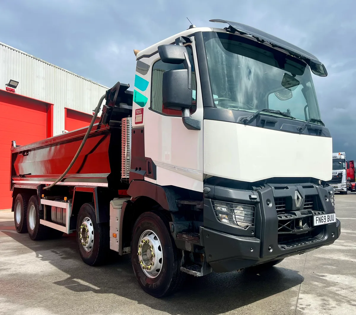 2019 Renault K430 8 X 4 Tipper - Image 2