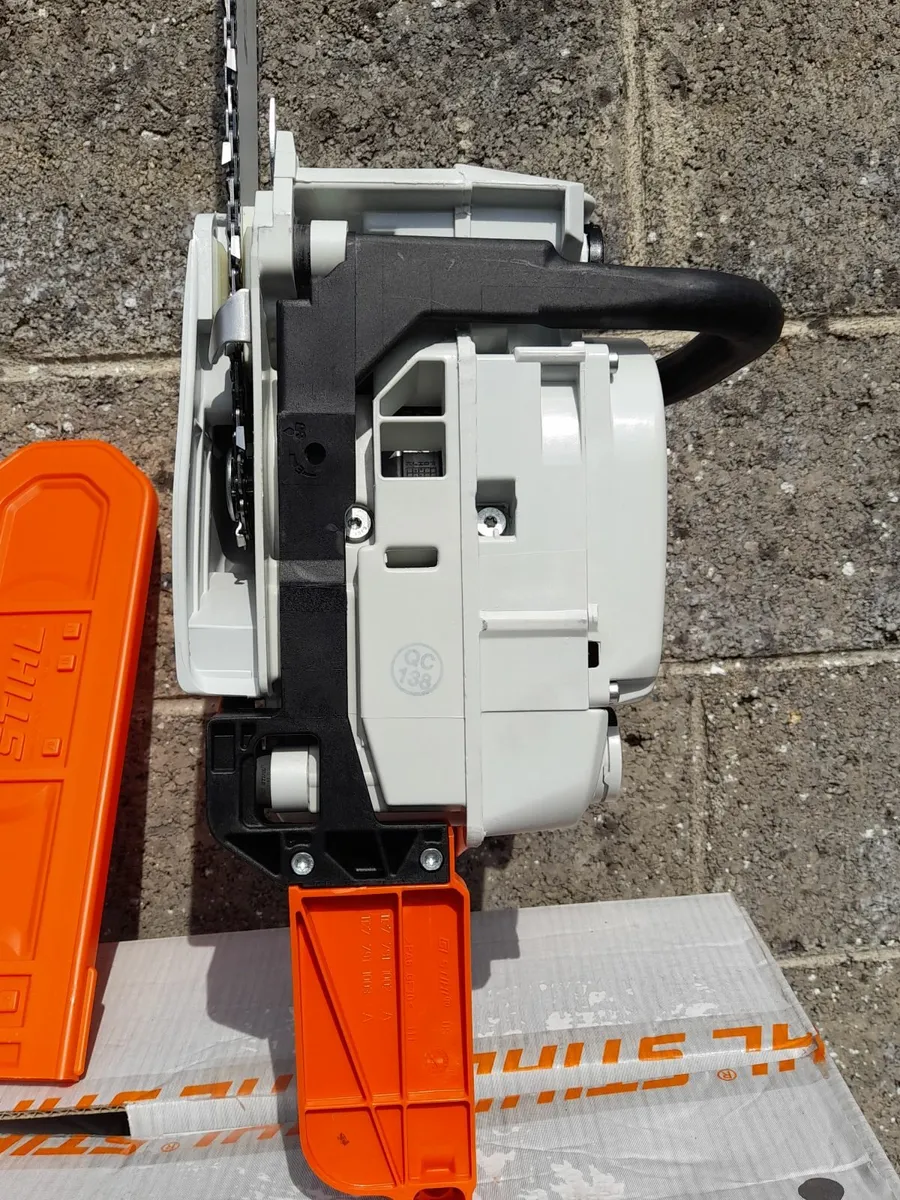 Selling Chainsaw - Image 4