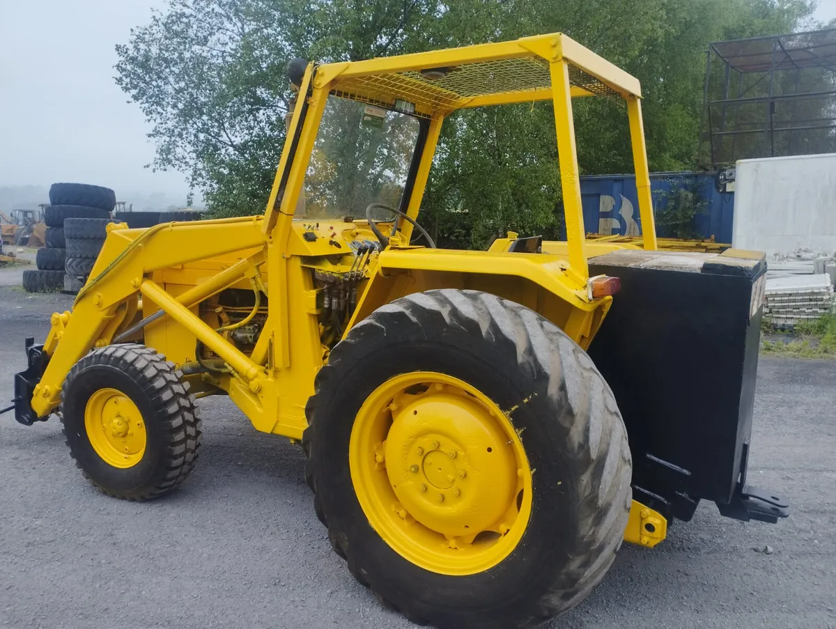 MF 50 Loader - Image 3