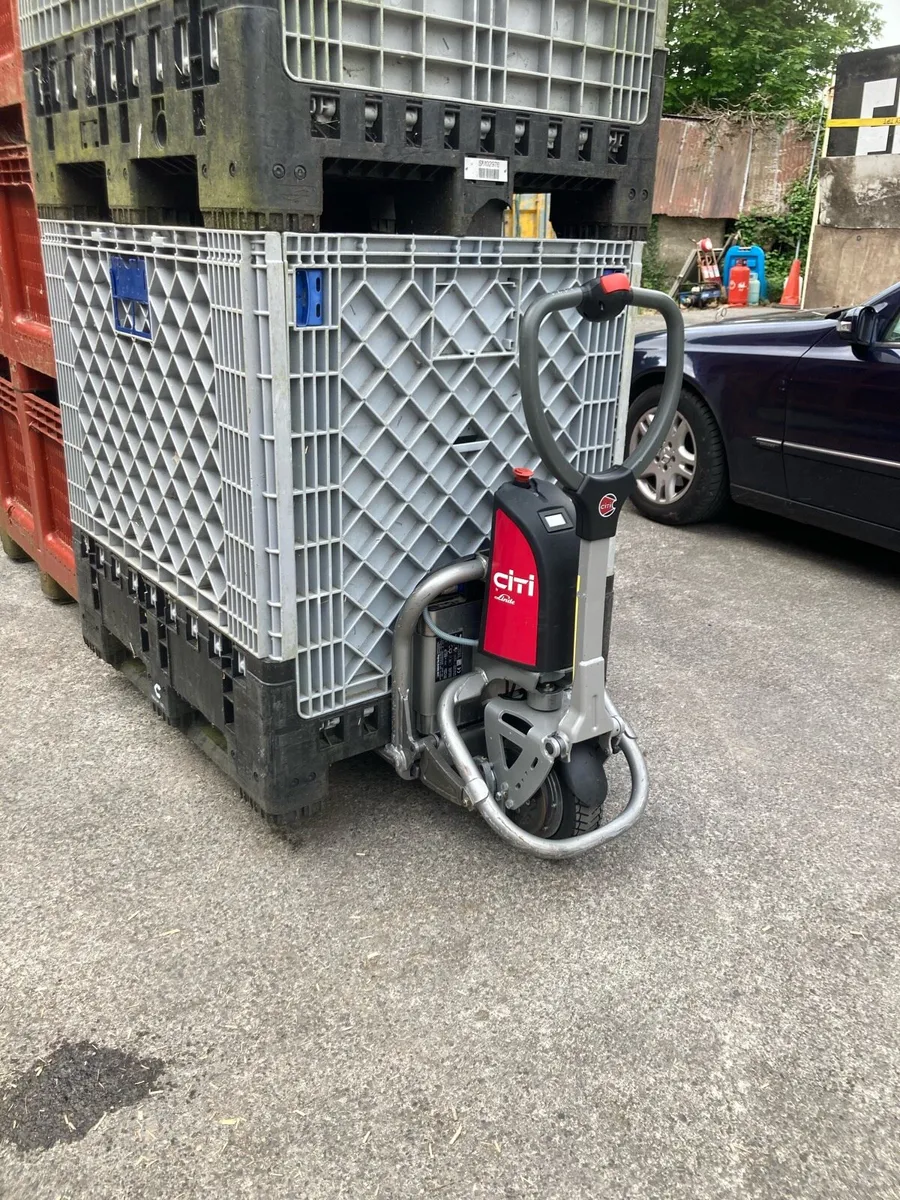 Linde Battery Pallet Truck - Image 3