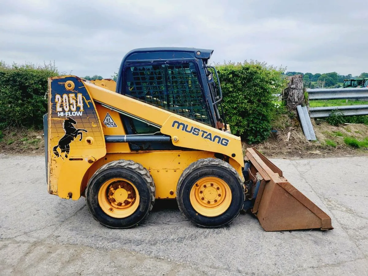 Mustang 2054 only 1200 hours - Image 1