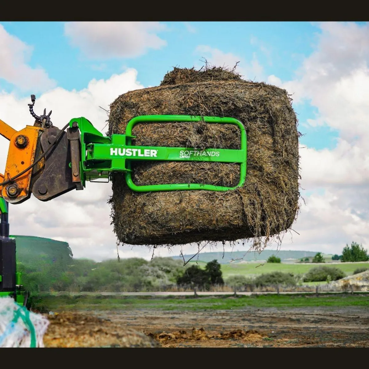 Hustler LM100 Softhands Bale Grabber - Image 4