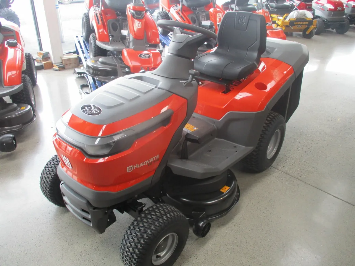 Husqvarna tractor  mower TC 114 - Image 2
