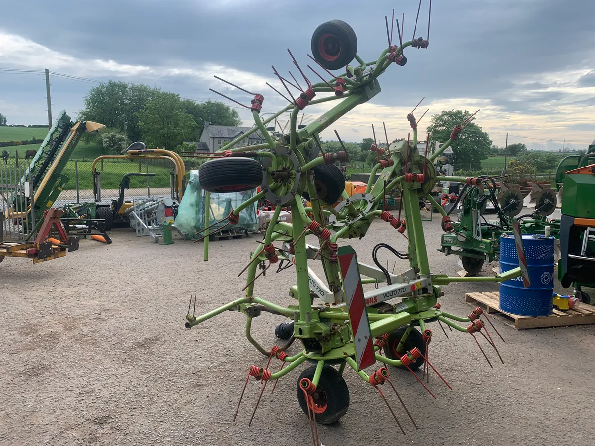 Claas Volto 770 Tedder - Image 3