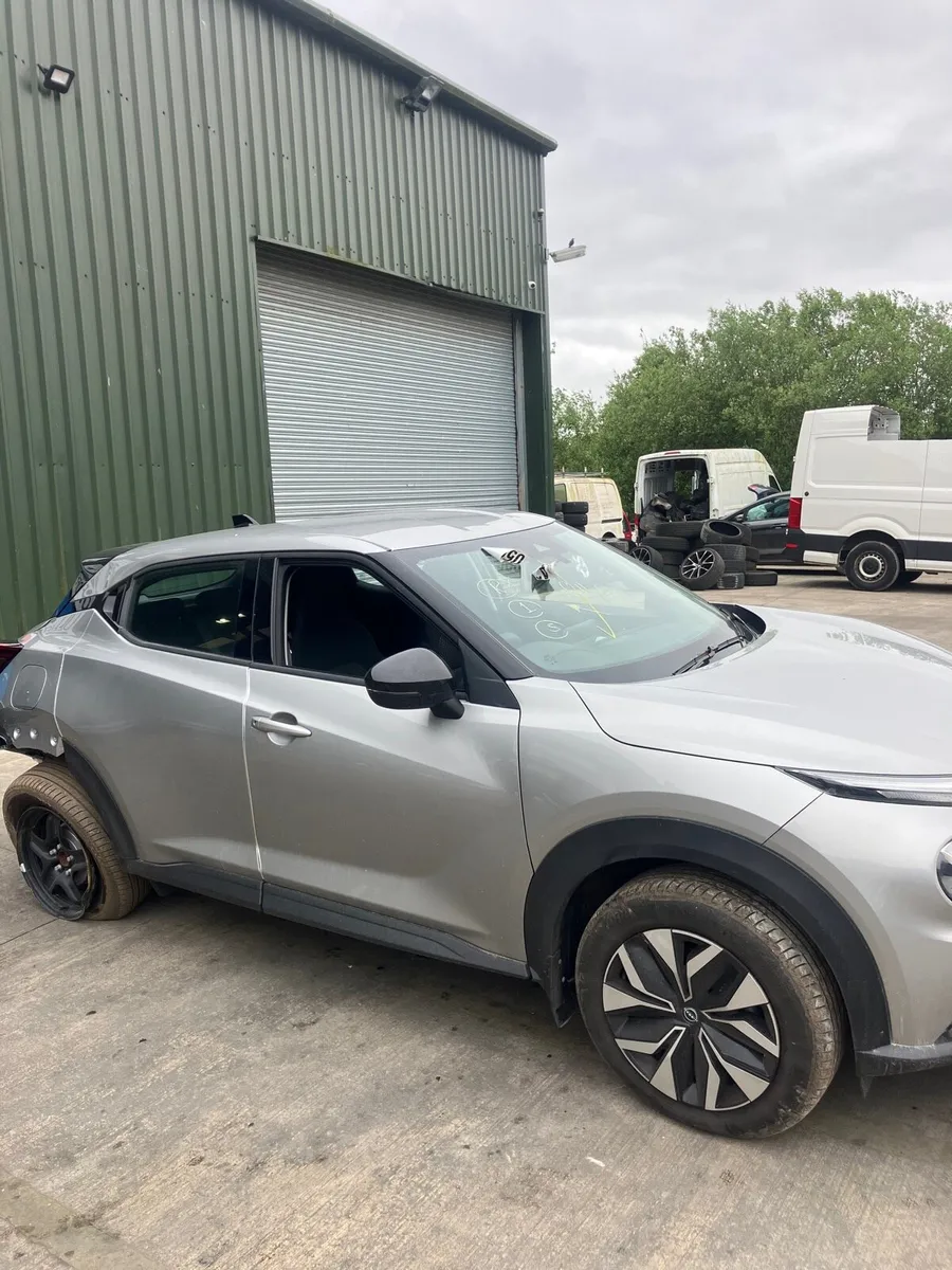 2023 nissan juke parts breaking - Image 2