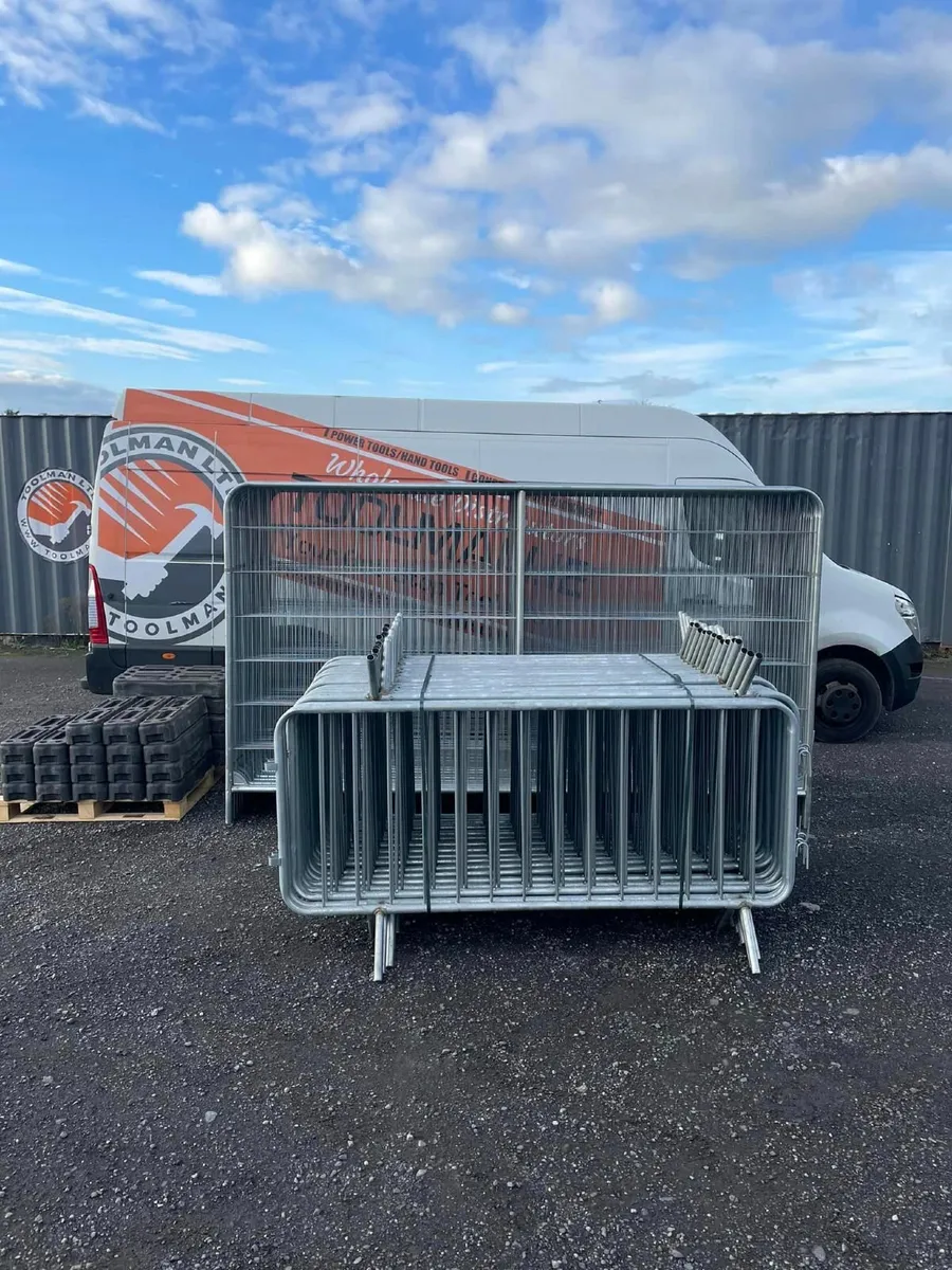 HARRIS FENCING AND CROWD CONTROL BARRIERS TOOLMAN - Image 2