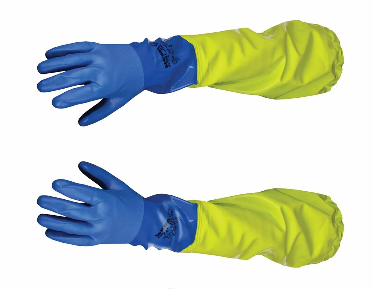 Waterproof clothes and warmers - Image 4