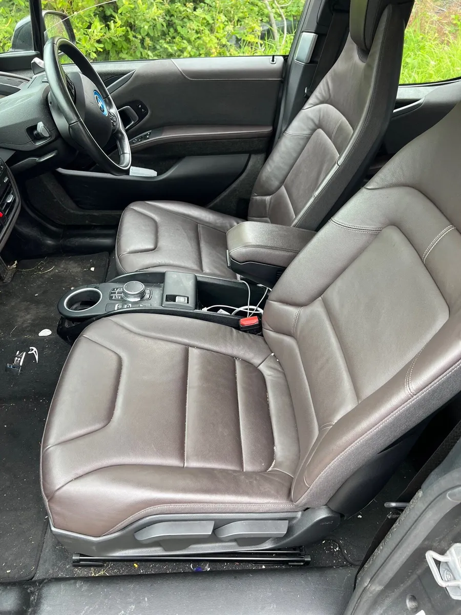 Breaking bmw i3s i01 full electric 2019 - Image 4