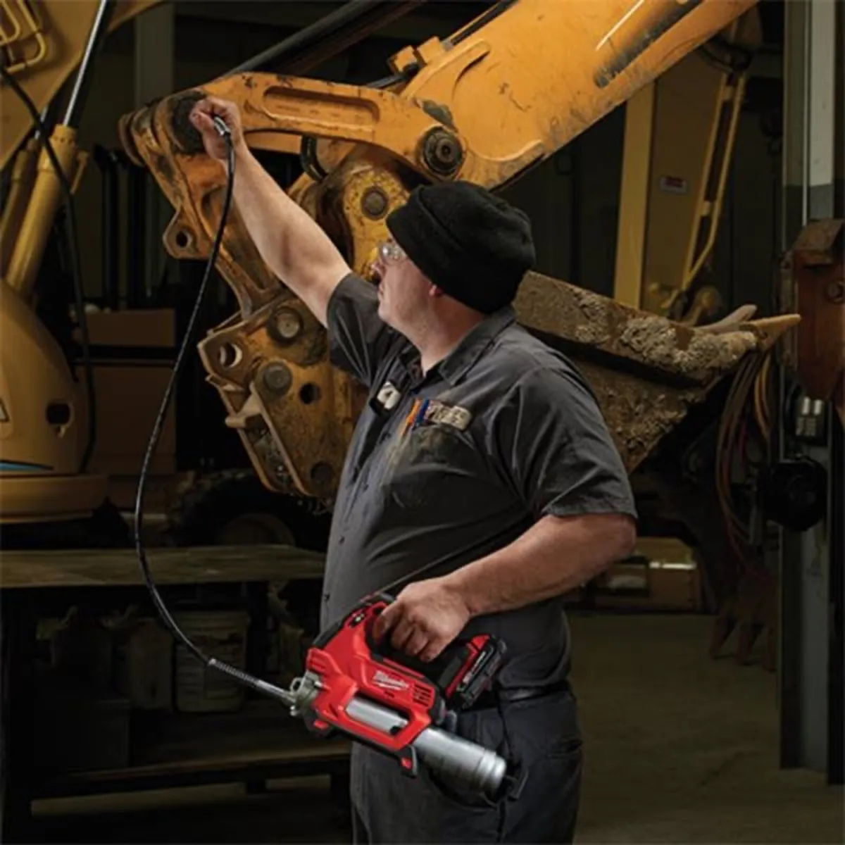 Milwaukee M18 Grease Gun Kit - Image 3