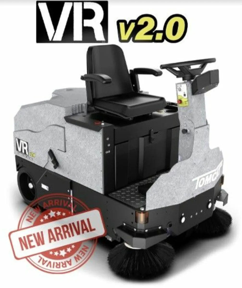 Tomcat VR Rider sweeper warehouse cleaning - Image 2