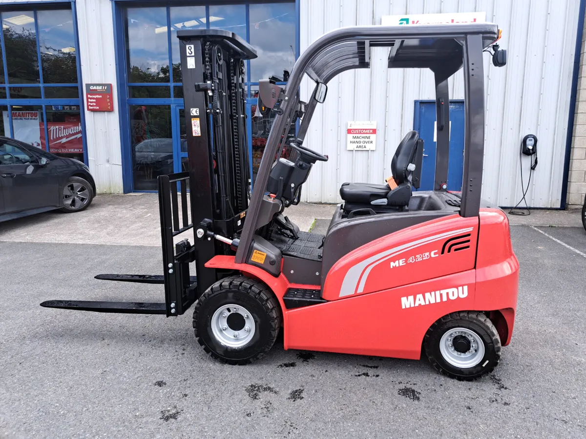 Manitou ME 425 C electric forklift - Image 2