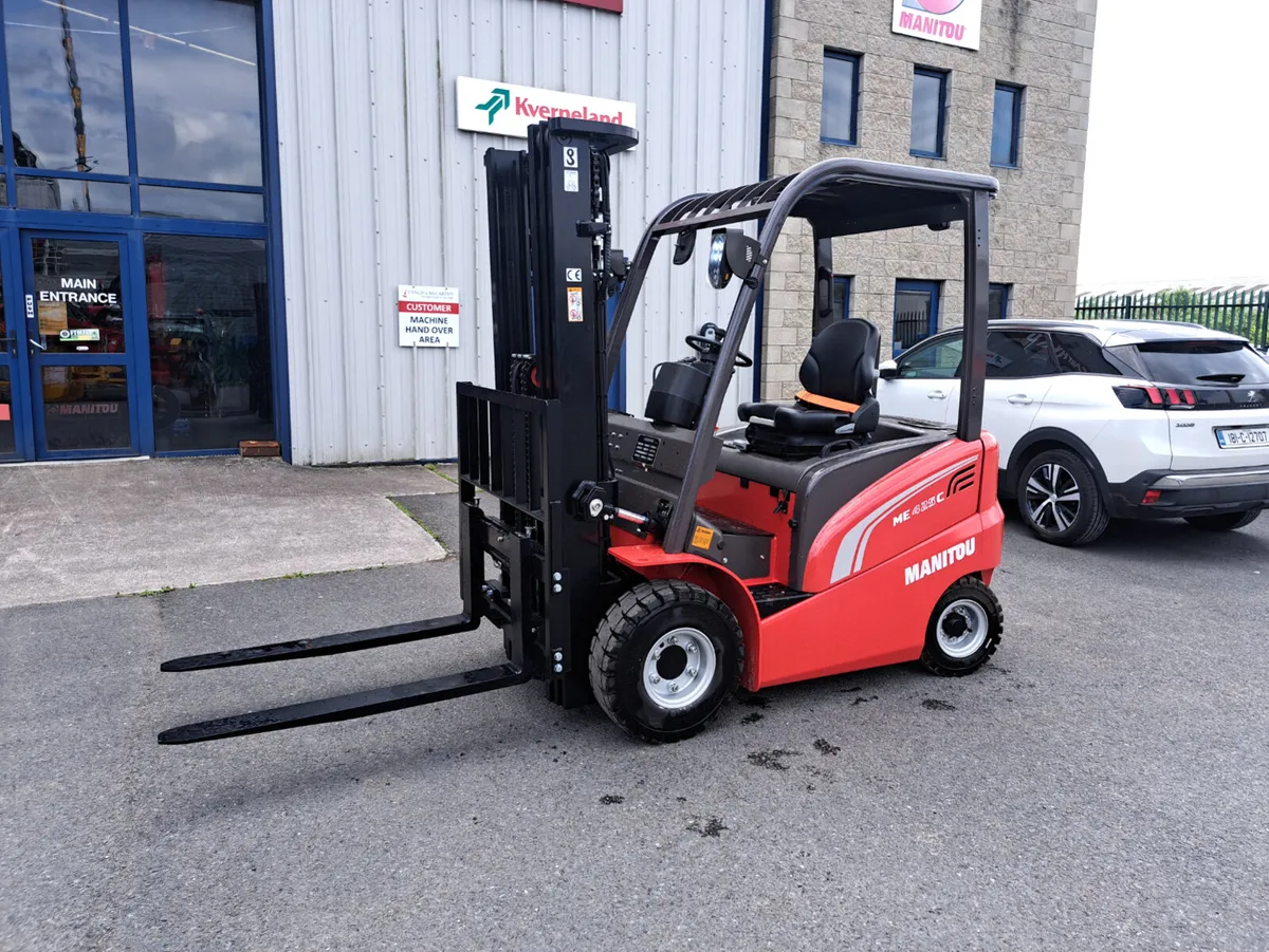 Manitou ME 425 C electric forklift - Image 4