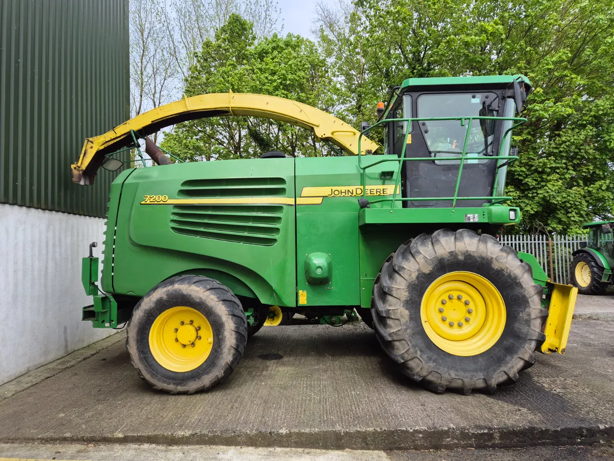 John Deere 7200 2004 - Image 3