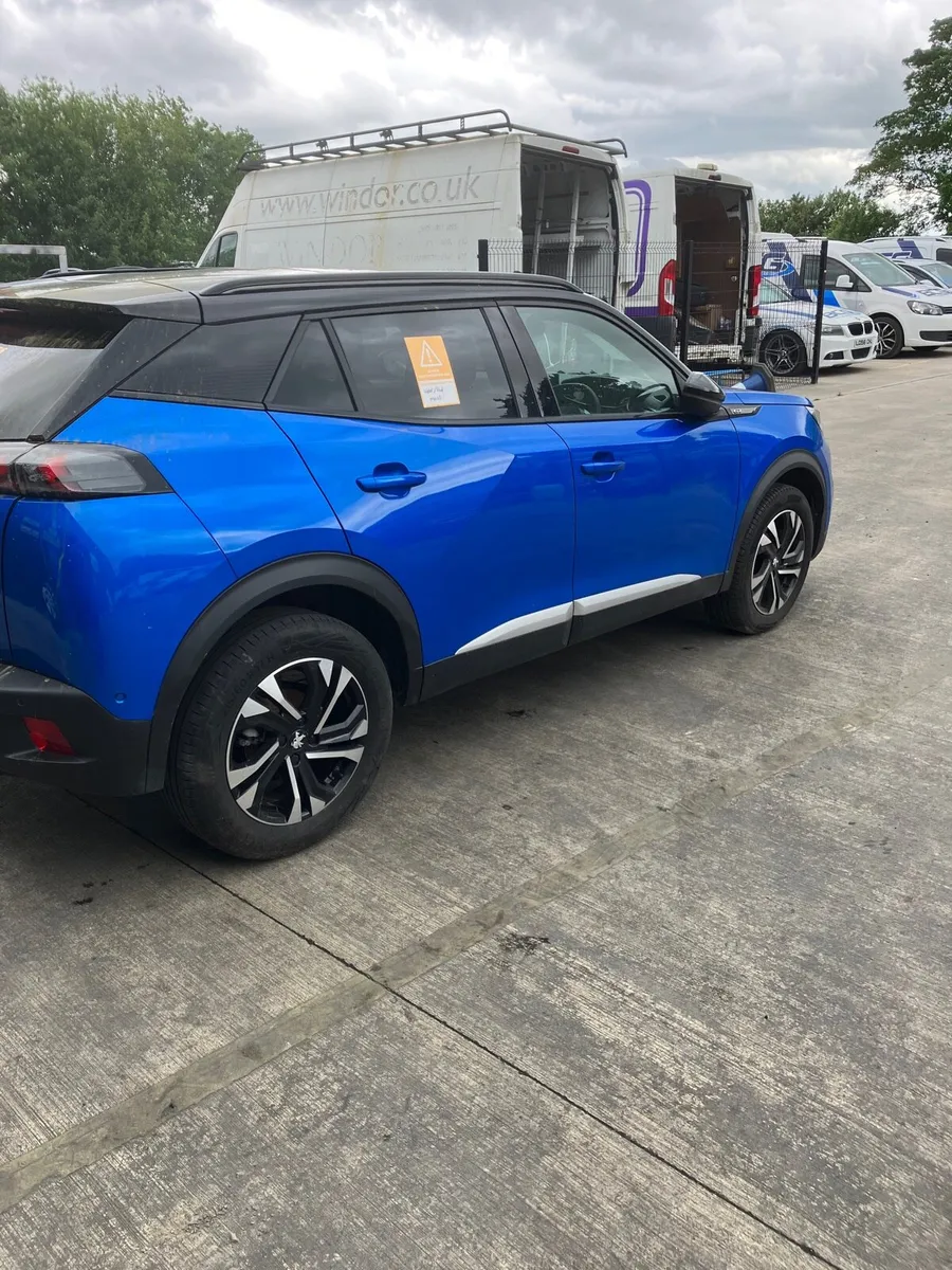 2023 Peugeot 2008 gt line parts breaking - Image 2