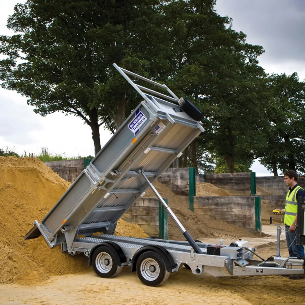 IN STOCK New Ifor Williams Electric Tipper Trailer - Image 3
