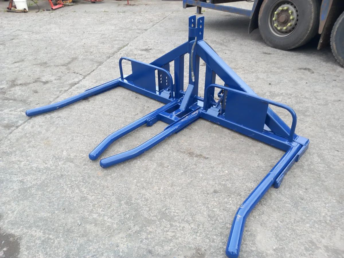 New Double bale lifters - Image 1