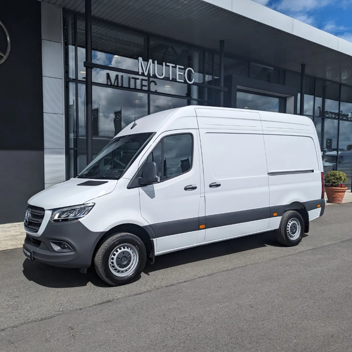 Mercedes Sprinter 317 MWB Select for 252 reg - Image 1