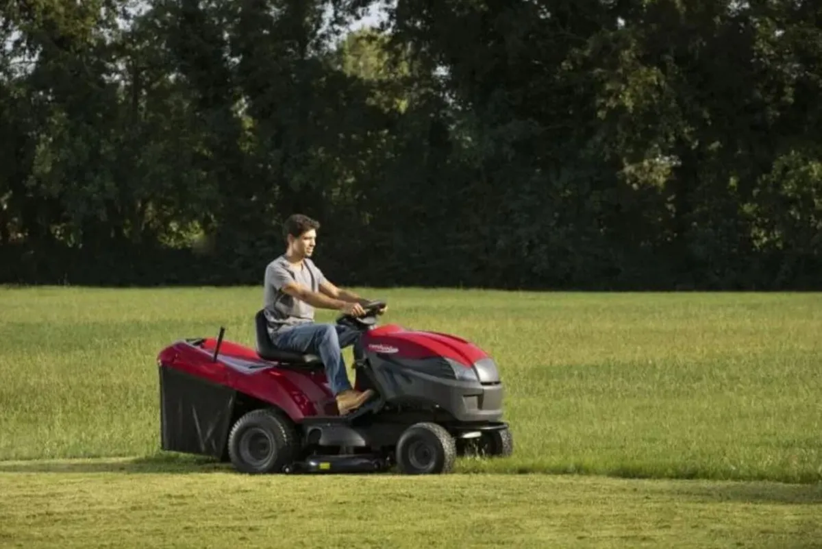 Castelgarden Lawmowers - FREE Nationwide Delivery - Image 1