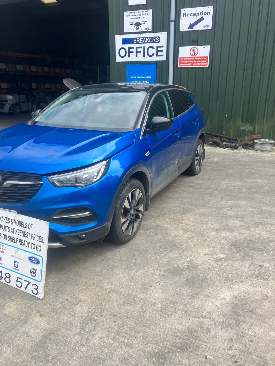 2021 Vauxhall grandland parts breaking - Image 2