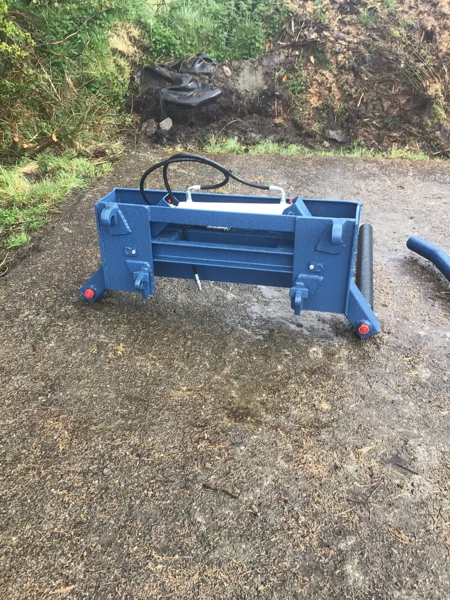 Bale lifters - Image 2