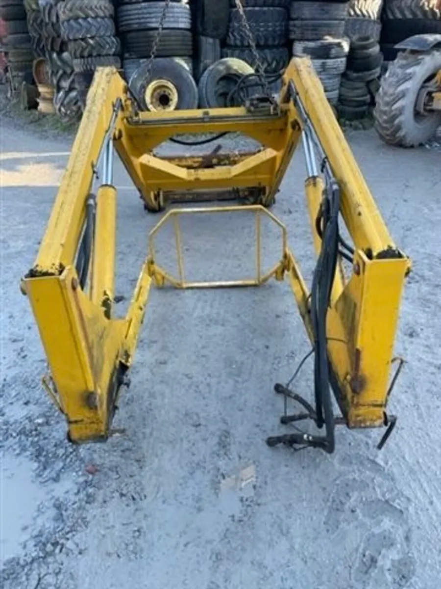 Grays 430 Loader- To Fit NH TS100 TS110 & 7740 Etc - Image 4