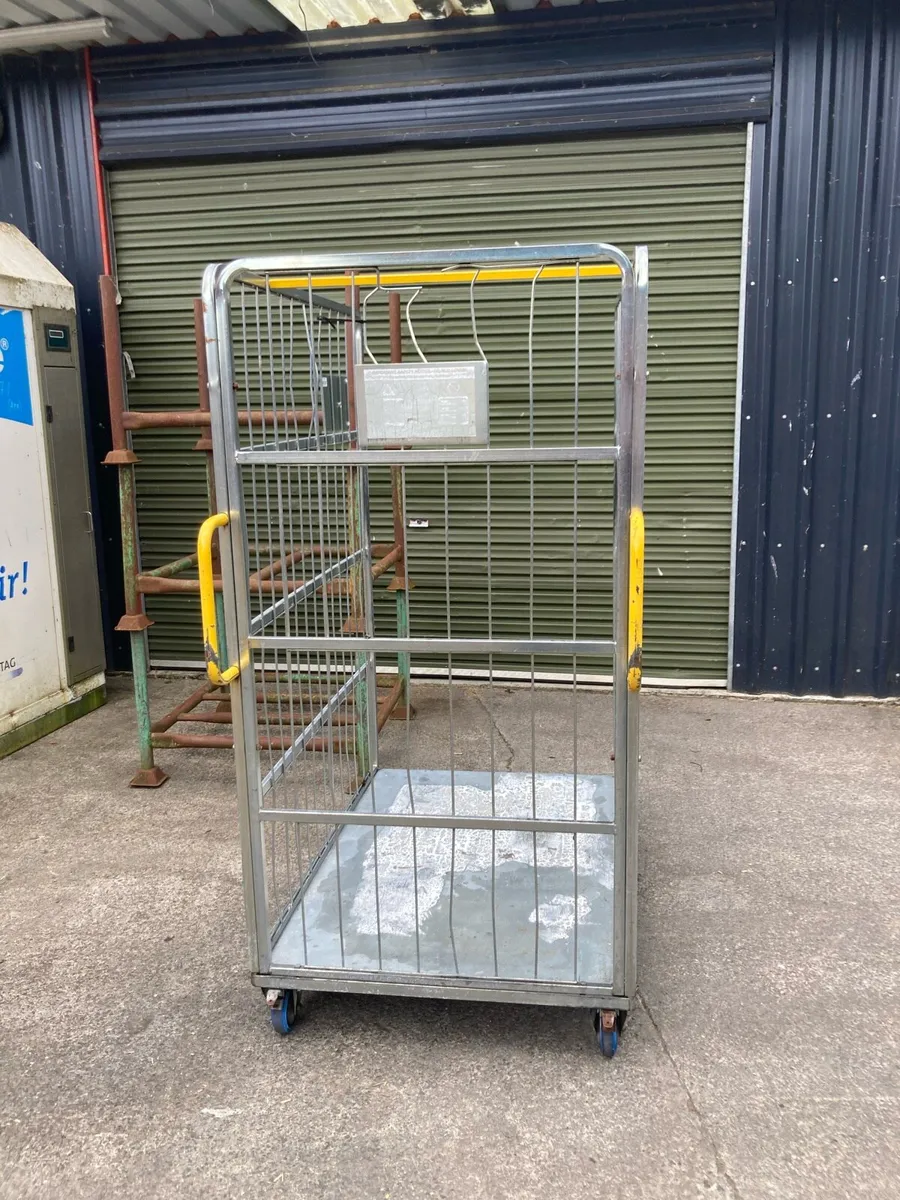 Push around Trolley’s - Image 1