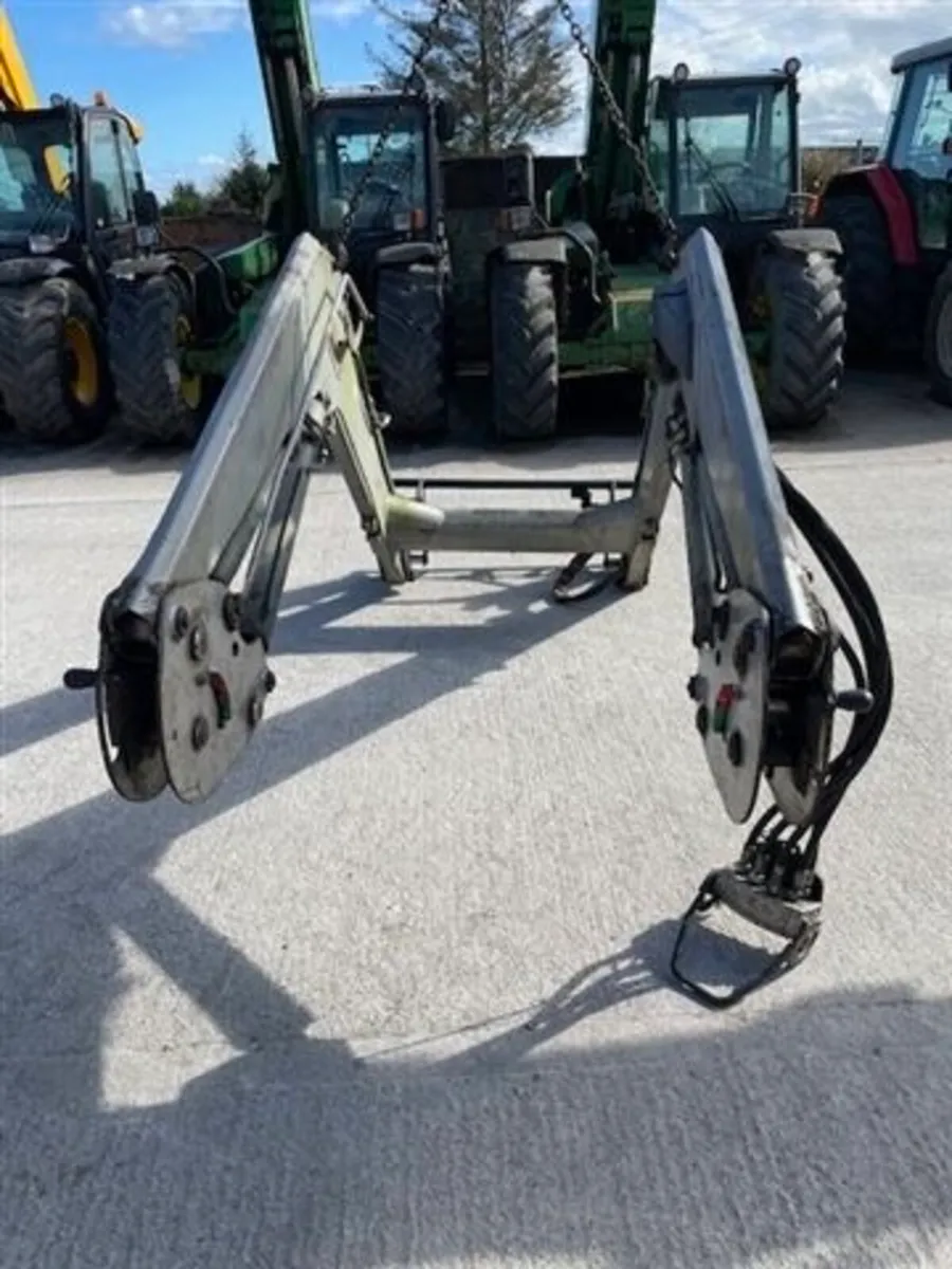 MX T12 Loader - To Fit NH, MF, Claas, Case…. - Image 4