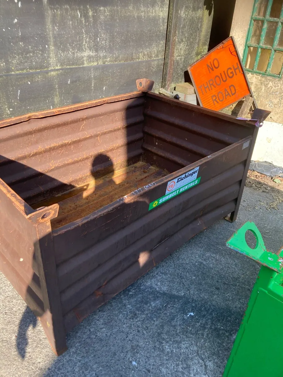 Various sizes Steel bins for sale - Image 2