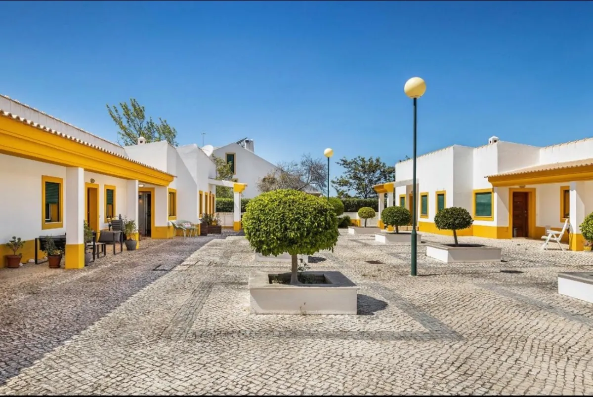 1 Bed Sleeps 4 - Albufeira Portugal - Image 3